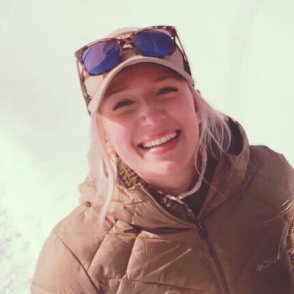 Meet your Posher, Amanda - Picture 1 of 1